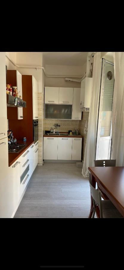 Appartamento Centralissimo Elegante Terni Exteriör bild